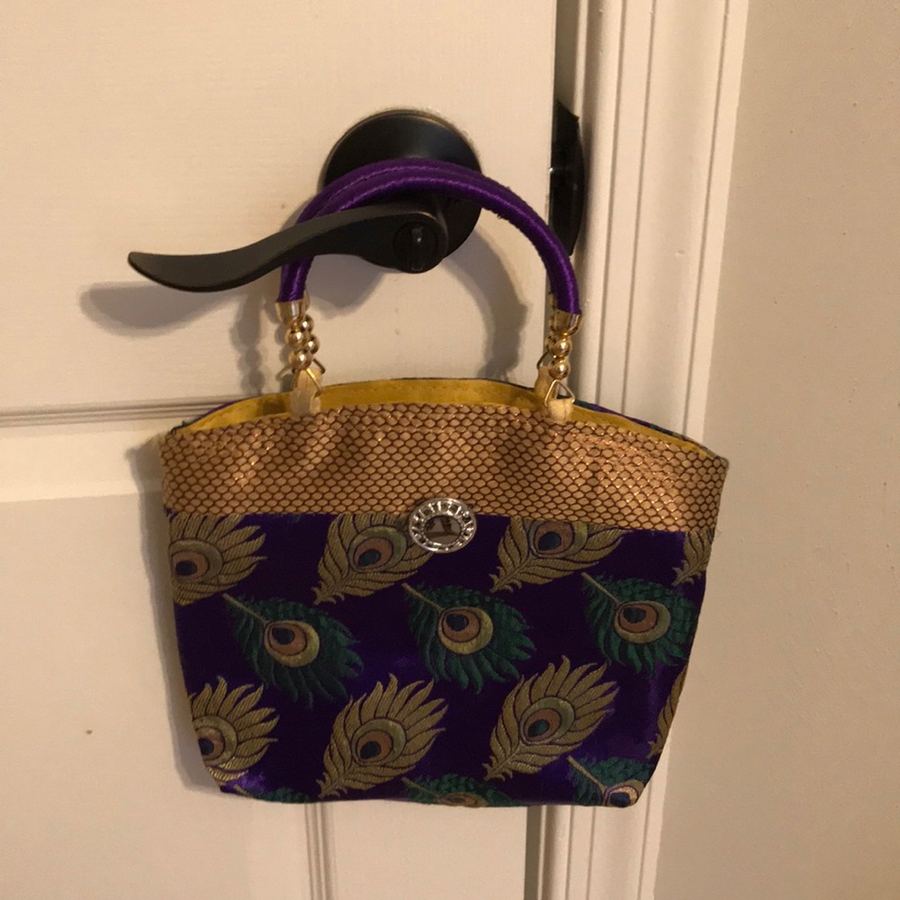 Hand Bag - Picture 5 of 6